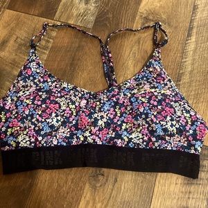 Victoria’s Secret Pink sport bra